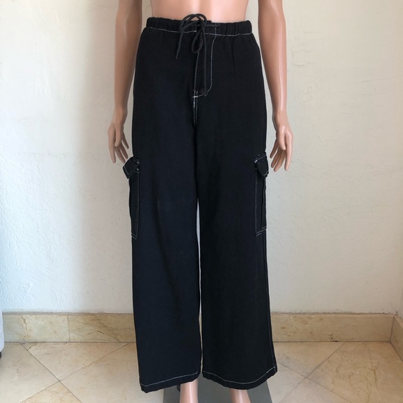 Forever 21 Black Cargo Denim Jeans Wide-Leg Pants Women’s Size 29 Elastic Waist - Picture 1 of 16